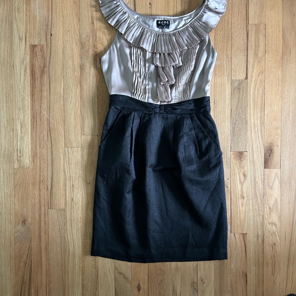 BCBG Paris Max Azria Cocktail Party 2 Tone Ruffled Party Holiday Dress Size 6